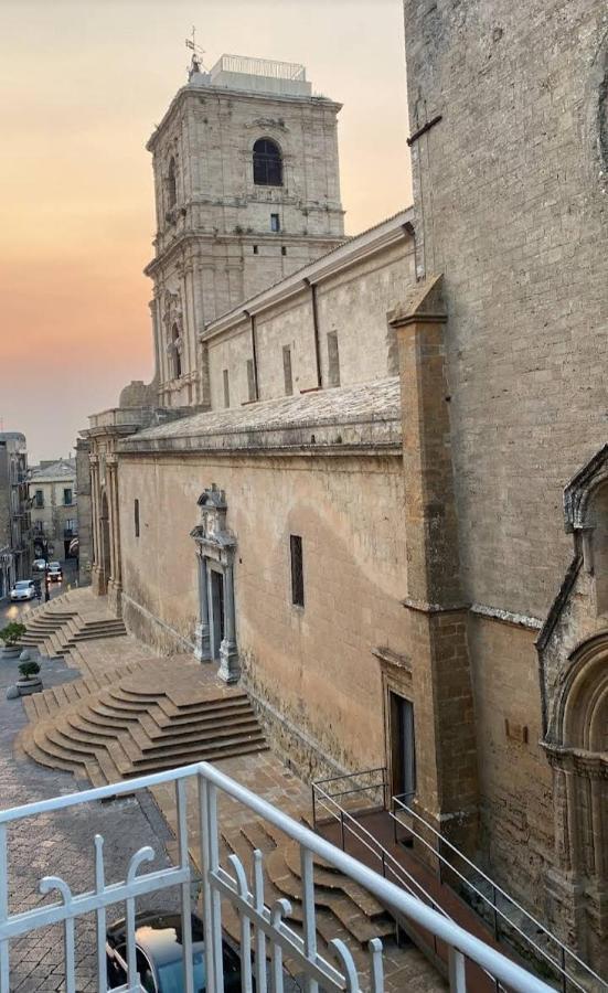 Al Duomo Apartment เอนนา ภายนอก รูปภาพ