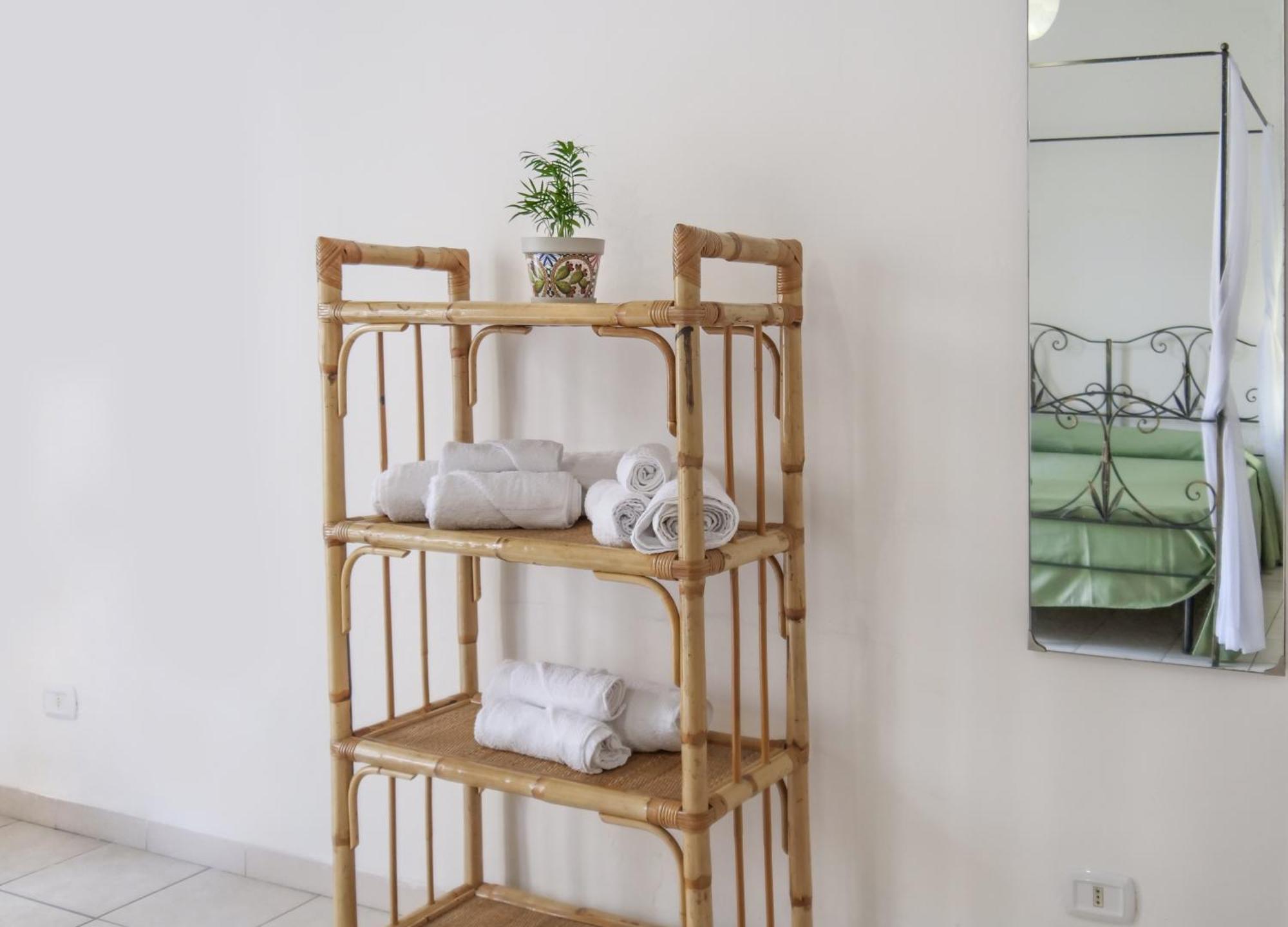Al Duomo Apartment เอนนา ภายนอก รูปภาพ